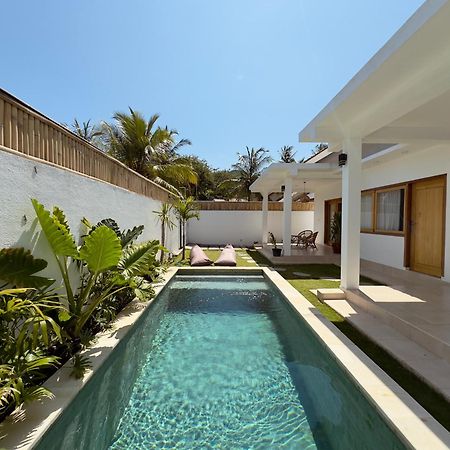 Villa Alamanda Kuta  Ngoại thất bức ảnh