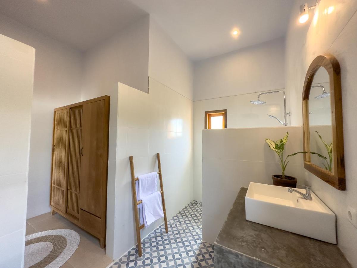 Villa Alamanda Kuta  Ngoại thất bức ảnh